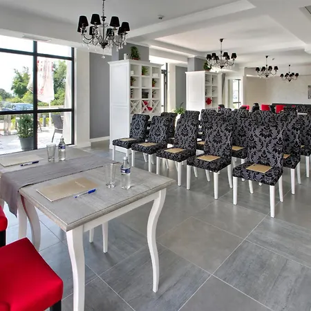Hotel White Rock Castle & Wellness Club 3*
