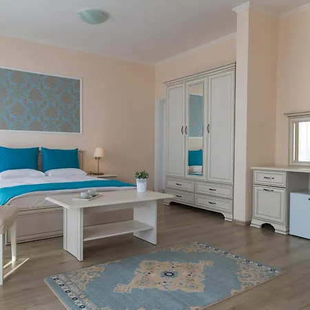 White Rock Castle & Wellness Club Hotel