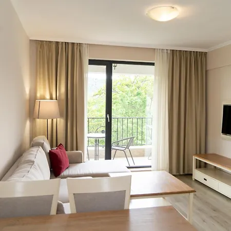 White Rock Castle & Wellness Club 3*