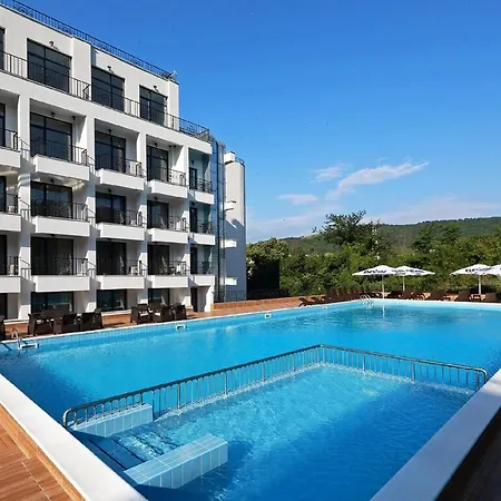 Hotel White Rock Castle & Wellness Club 3*
