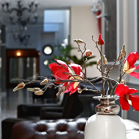 White Rock Castle & Wellness Club 3*