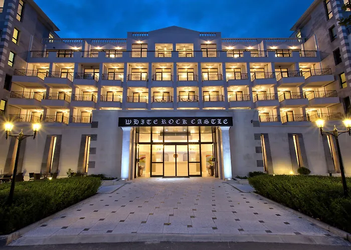 White Rock Castle & 발치크