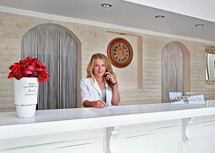 White Rock Castle & 호텔