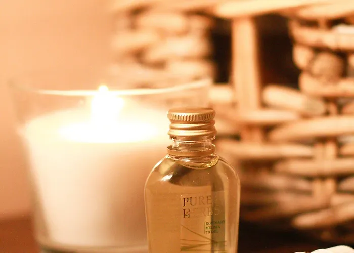 White Rock Castle & 호텔 3*