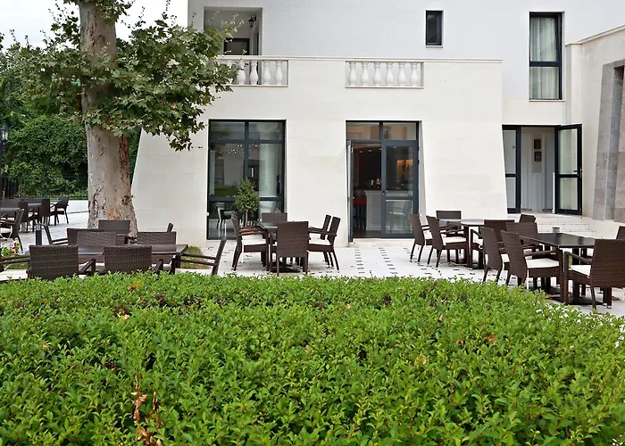 White Rock Castle & 호텔 발치크