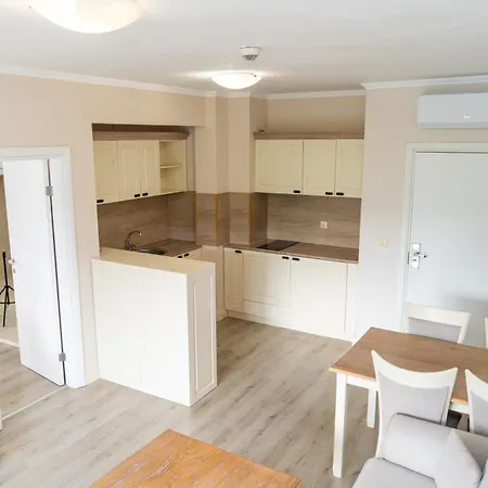 White Rock Castle & Szálloda 3*