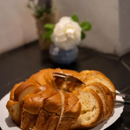 White Rock Castle & 3*