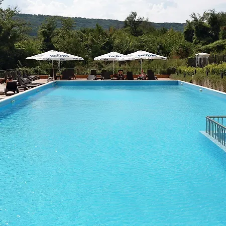 White Rock Castle & Wellness Club