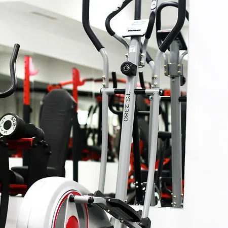 White Rock Castle & Szálloda Balcsik