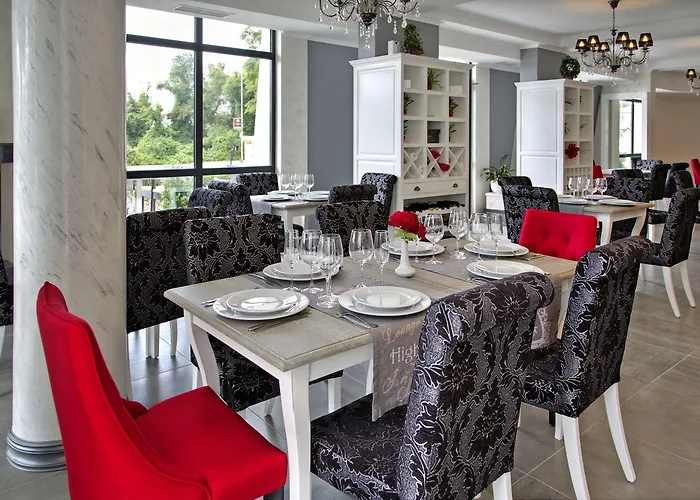 White Rock Castle & 3* Baltsjik